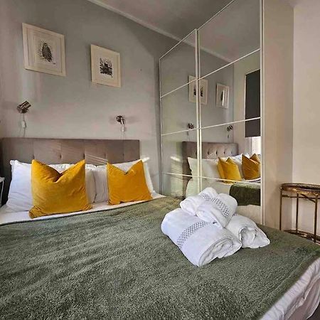 Beautiful And Spacious Flat Londen Buitenkant foto