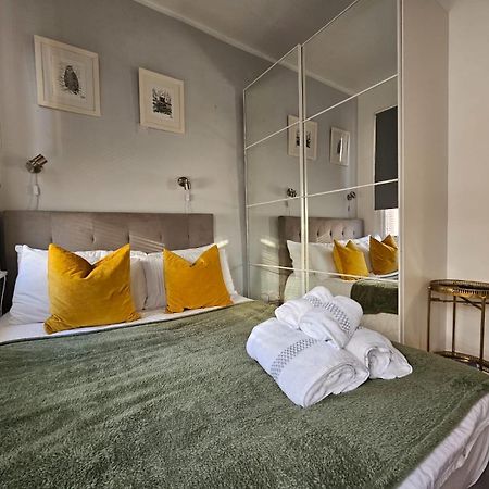 Beautiful And Spacious Flat Londen Buitenkant foto