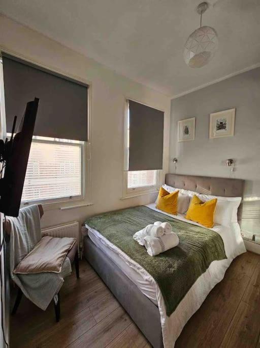 Beautiful And Spacious Flat Londen Buitenkant foto