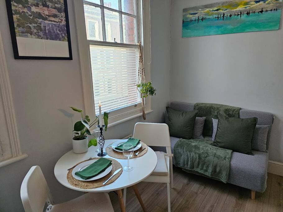 Beautiful And Spacious Flat Londen Buitenkant foto